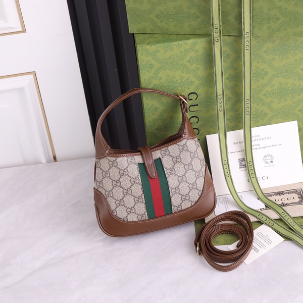 グッチバッグ側面デザイン